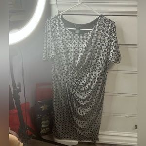 A Enfocus Women’s black and white dress; size 16W